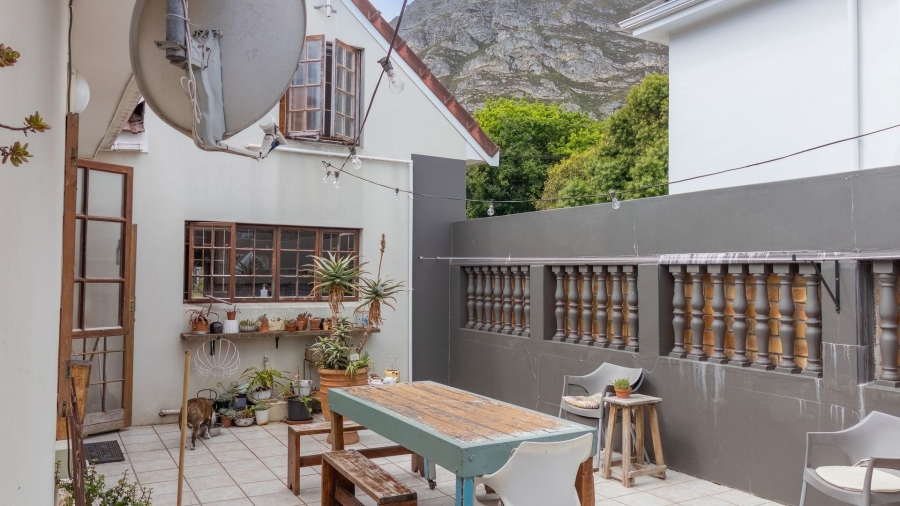 3 Bedroom Property for Sale in Voelklip Western Cape